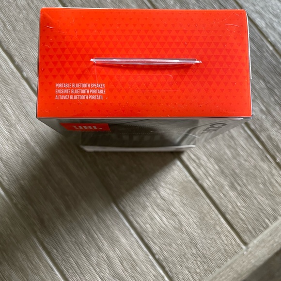 JBL Harman Bluetooth Speaker NWOT Black - Picture 2 of 3